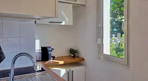 Studio Near Tramway, Beach & Airport - Air Conditioning & Free Wifi - Image 3