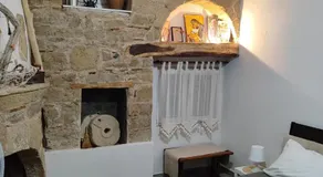 Flora's Traditional House - Image 2