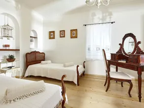 Beautiful Villa near Sea in Kamilari - Image 4