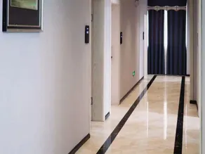 Golden River Business Hotel - Image 4