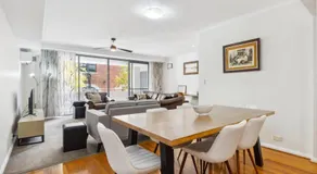 Central Fremantle 2 Bedroom - Walk to Shops and Beach - Image 2