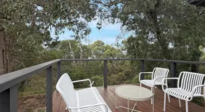 Peaceful 3-Bed Stay Near the Coast - Image 4