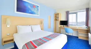 Travelodge Birmingham Maypole - Image 2