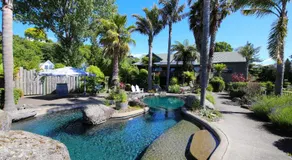 Gemini Lodge Rotorua Lake side paradis - Image 2