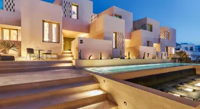 Enorme EOS Santorini - Adults Only - Image 4