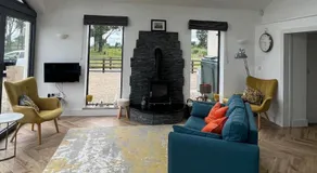 3 Bed Cottage Sleeps 6 - Free Parking - Image 5