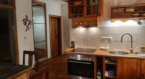 Camera privata con terrazza, barbecue e sauna | Vista sulla città - Image 5