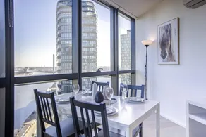KOZYGURU DOCKLANDS HIGH LEVEL WATERVIEW 1BED POOL VDO883-2009 - Image 3