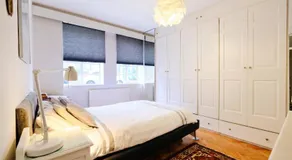 Two-Bedroom Ground-Floor Flat with Private Garden, NW8 - Image 2