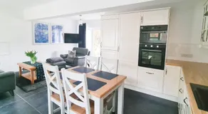 Nara Seaside Retreat - Image 3