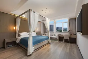 Peak Smart Hotel - Image 2