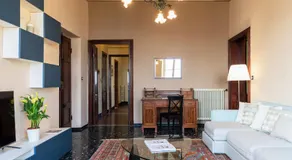 Carlotta Flexyrent Apartment - Image 2
