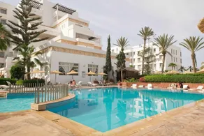 Intouriste Hotel & Suites - Image 2