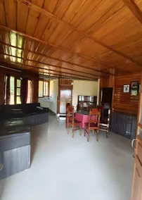 Dawki homestay with mountain views - Image 5