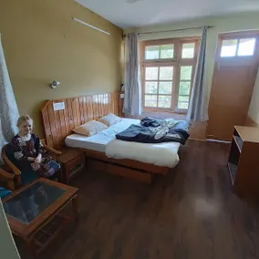 Hotel castle view - Image 2