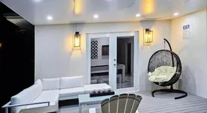 Spacious Villa with Hot Tub Near MIA Sleeps 12 - Image 2