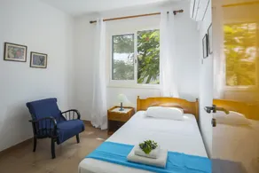 Protaras Beachfront Sirina Lina Suite - Image 4