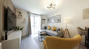 Stylish Well-Furnished Haven. - Image 2
