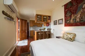 Old Bank Boutique Hotel - Image 3