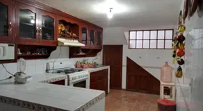Casa amplia en Cuernavaca - Image 4