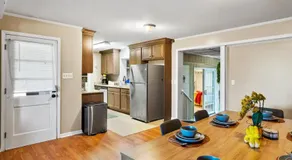 Family-Friendly Stay Near UGA - Massage Chairs, Theater Room - Image 3