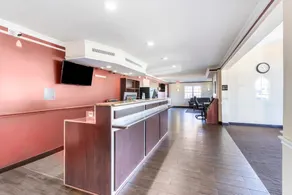 OYO Hotel Tulsa N Sheridan Rd & Airport - Image 3
