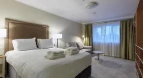 Southview Park Hotel - Image 2