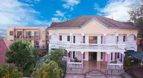 Romalo Hotel & Apartments - Image 3