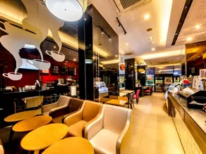 HS Tourist Hotel - Image 2