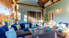 South Florida Spacious Oasis 4BR Retreat with 2 King Beds, Amazing Pool, near Beaches - Image 5