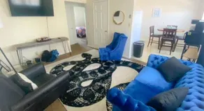 Cozy Two Bedroom Apartment in the City Center - Image 2