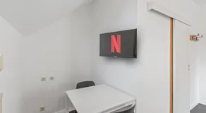 Monteurapartments in Heidenheim NEU Küche Smart TV WIFI - Image 3