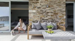 Hide Out Suites - Image 4
