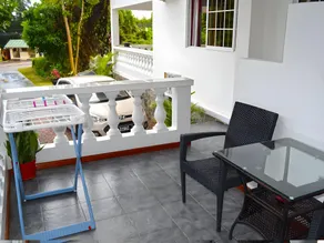 Rowsvilla Guest House - Image 5