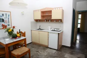 Camari Garden Hotel Apartments - Image 4