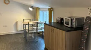 Unique, Large 2 bedroom Flat - Image 4