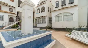 Bright Apartment Torrevieja + Pool - Image 4
