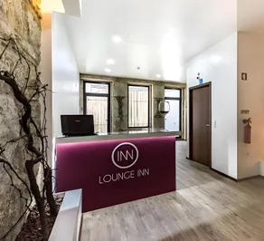 Lounge Inn Guest House - Image 2