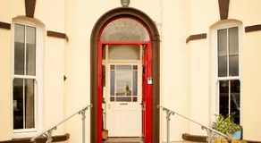 Burford Lodge Guest House - Image 5