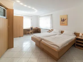 Quaint Apartment in Hüttenthal with Garden - Image 2