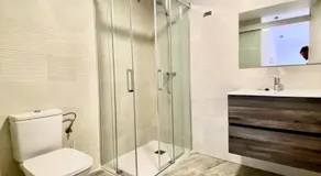 Ferrer - Image 4