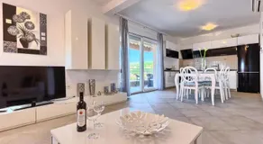 Appartement de trois chambres avec la terrasse et la vue sur le mer Okrug Gornji, Ciovo (A-22587-a) - Image 2