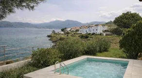 Del Mare seafront villas and suites - Image 3