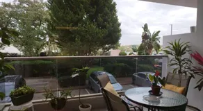 חדר מקסים בדירה בה אנו גרים בחולון קרוב לתל אביב וחוף הים כולל מקלט - Image 5