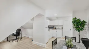 2 BR 1 Bath Apt with Parking and Close to all Amenities - Image 5