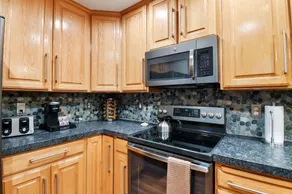 Adventure Hub backcountry Skisnowmobilescuba Diving 734 3 Bedroom Townhouse - Image 4