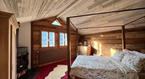 Romantic private superior Swiss Chalet with Hottub - Image 2