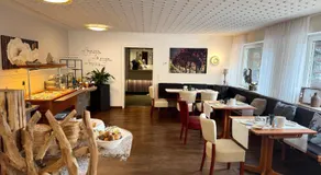 Hotel Das Waldhaus in Maikammer - Image 2