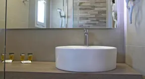 Elysee Hotel - Image 2