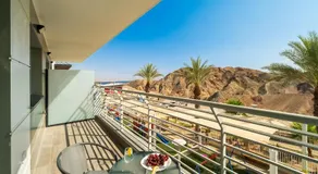 Modern Sea View Escape - Image 5